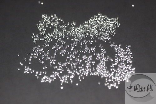 凌河金属表面处理厂喷砂玻璃微珠清理